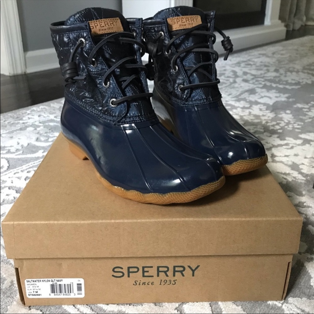 Sperry Saltwater navy boots